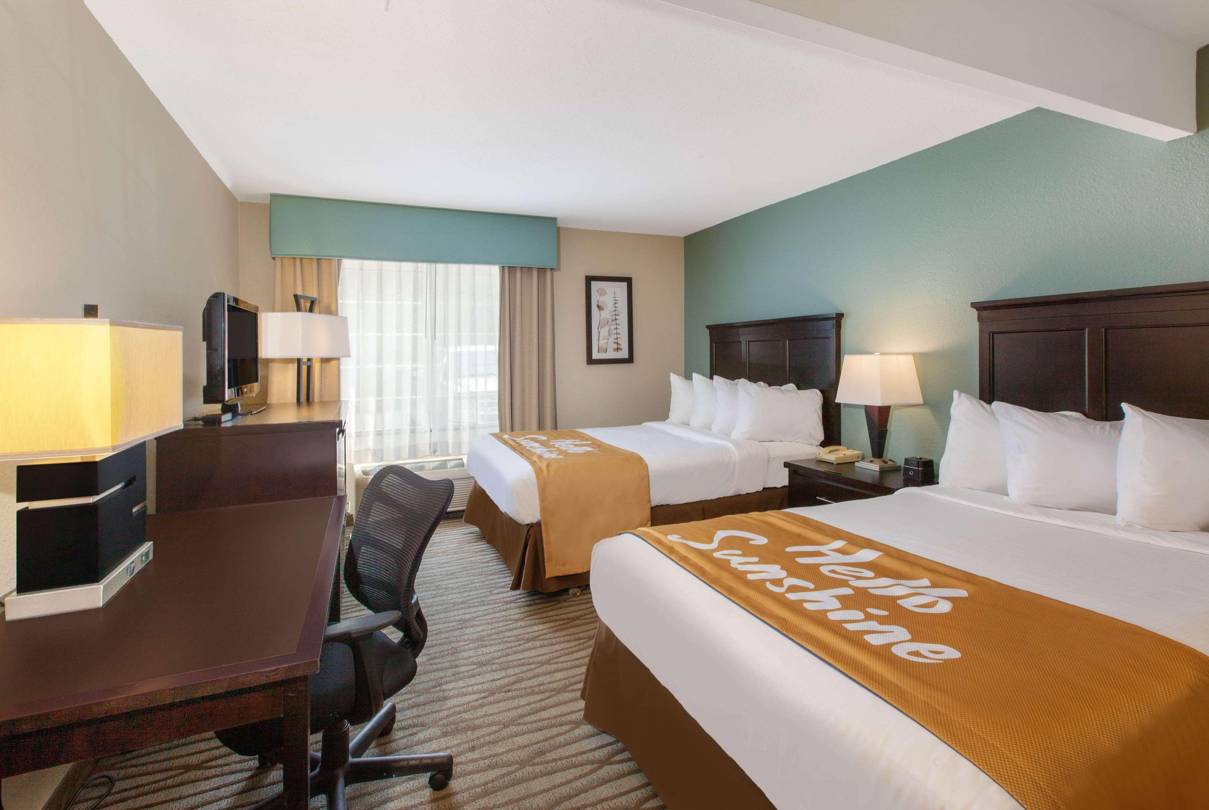 Days Inn By Wyndham Petoskey Esterno foto