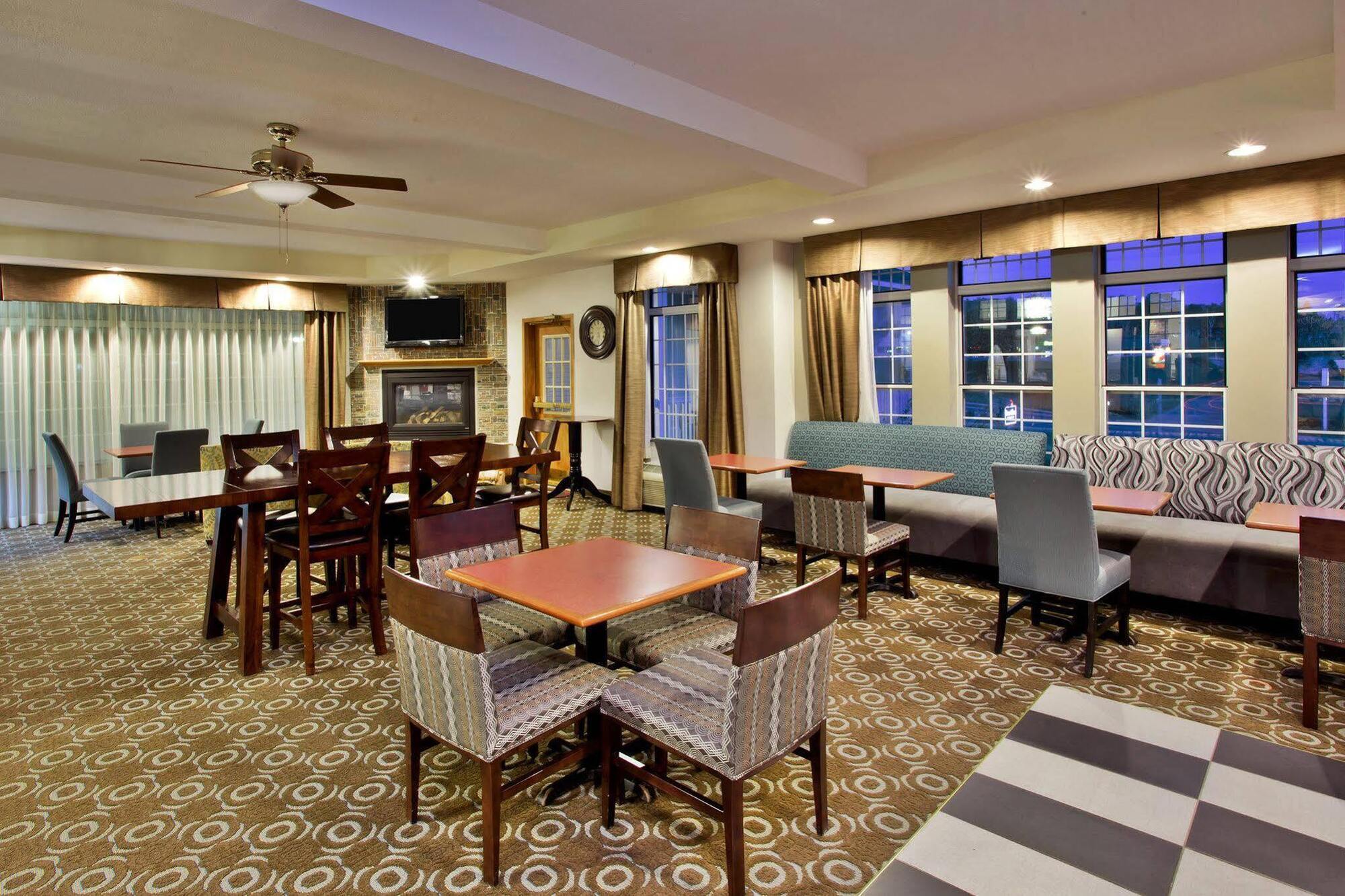 Days Inn By Wyndham Petoskey Esterno foto